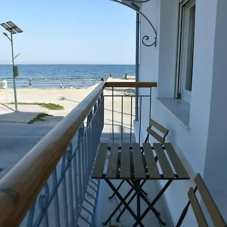 Apartment Clio παραθαλάσσια στις αλυκές βόλου παπαδάκου 11 *