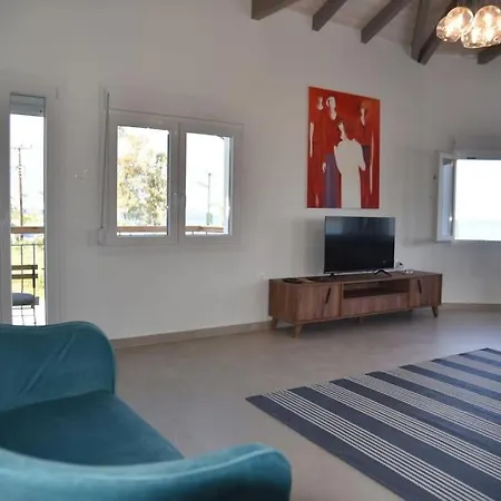 Apartment Clio παραθαλάσσια στις αλυκές βόλου παπαδάκου 11