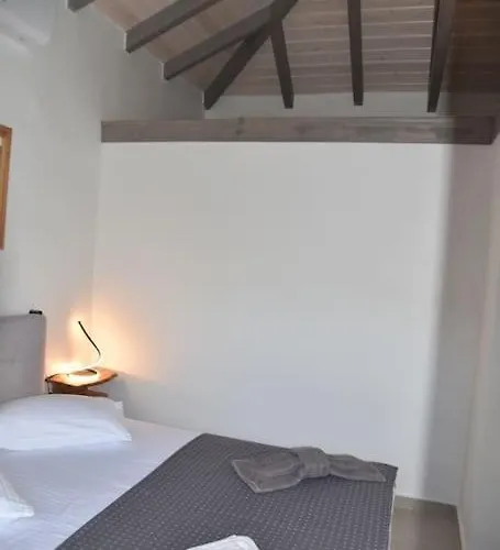 Apartment Clio παραθαλάσσια στις αλυκές βόλου παπαδάκου 11 Volos