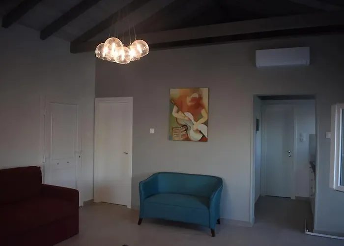 Clio παραθαλάσσια στις αλυκές βόλου παπαδάκου 11 Volos